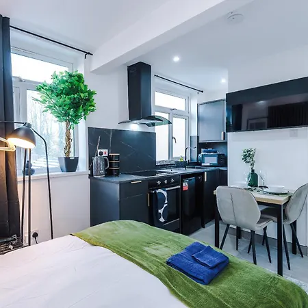 Comfort Style Brand New Selly Oaks Apartment
